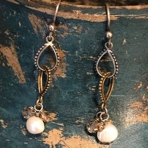 Silpada W2244 mixed metal earrings